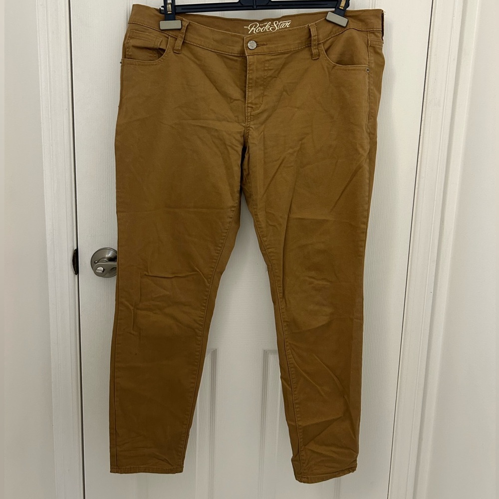Old Navy Rockstar Jeans in Camel Colour, Sz 18